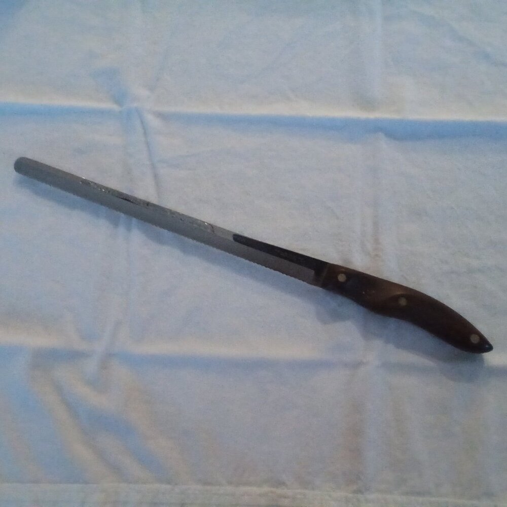 Cutco bread knife